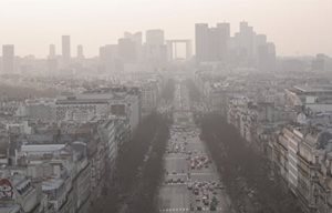 Ciudad con contaminación.